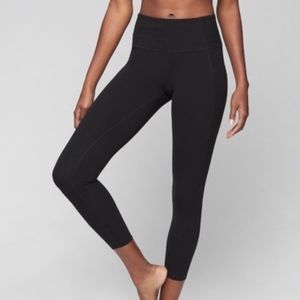 Athleta Salutation 7/8 Leggings in Black